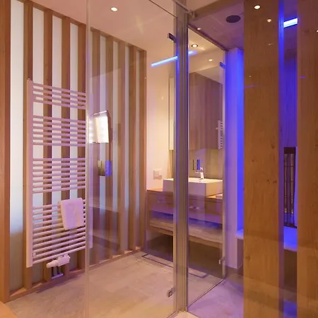 Hotel apartamentowy Moelgg Dolomites *
