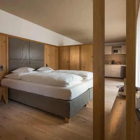 Hotel apartamentowy Moelgg Dolomites San Vigilio Di Marebbe